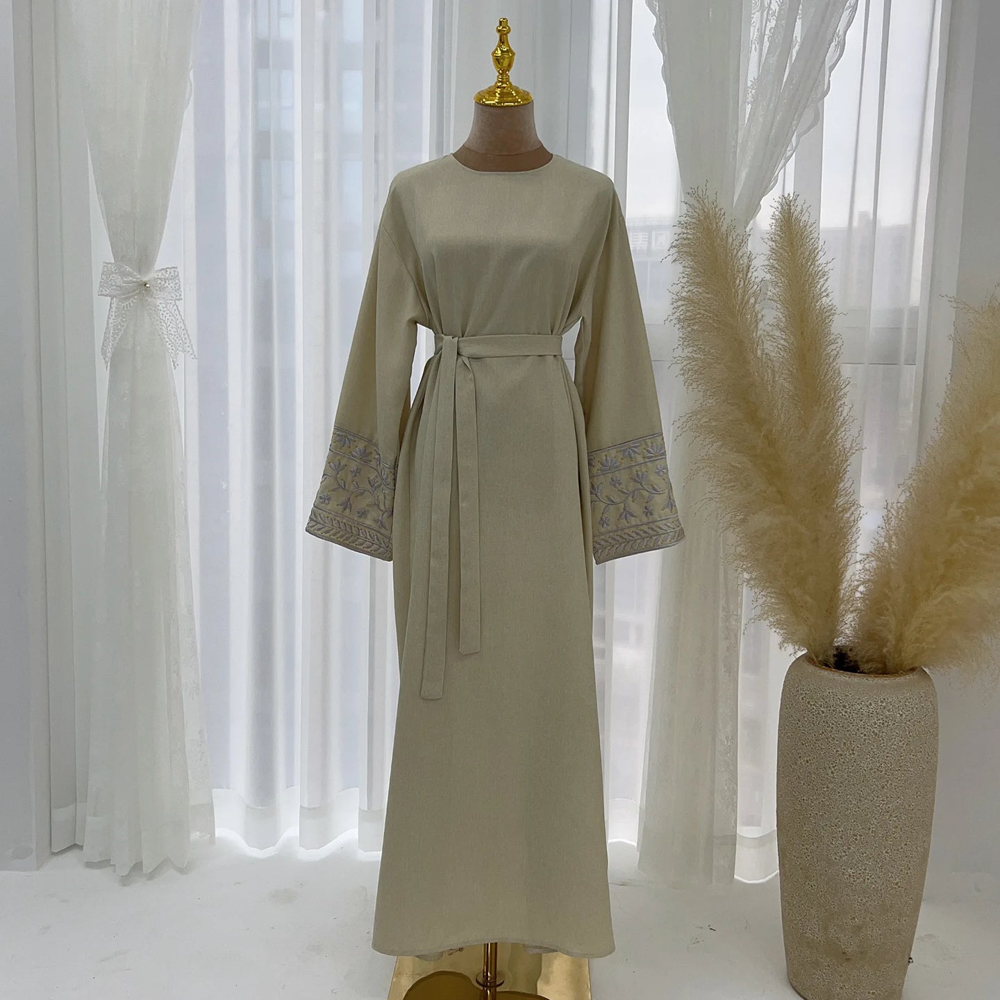 2024 New Embroidery Sleeve Dubai Abaya Middle East Türkiye Elegant Dress Party Gown Eid Ramadan Islam Women Muslim Clothing