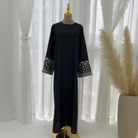2024 New Embroidery Sleeve Dubai Abaya Middle East Türkiye Elegant Dress Party Gown Eid Ramadan Islam Women Muslim Clothing