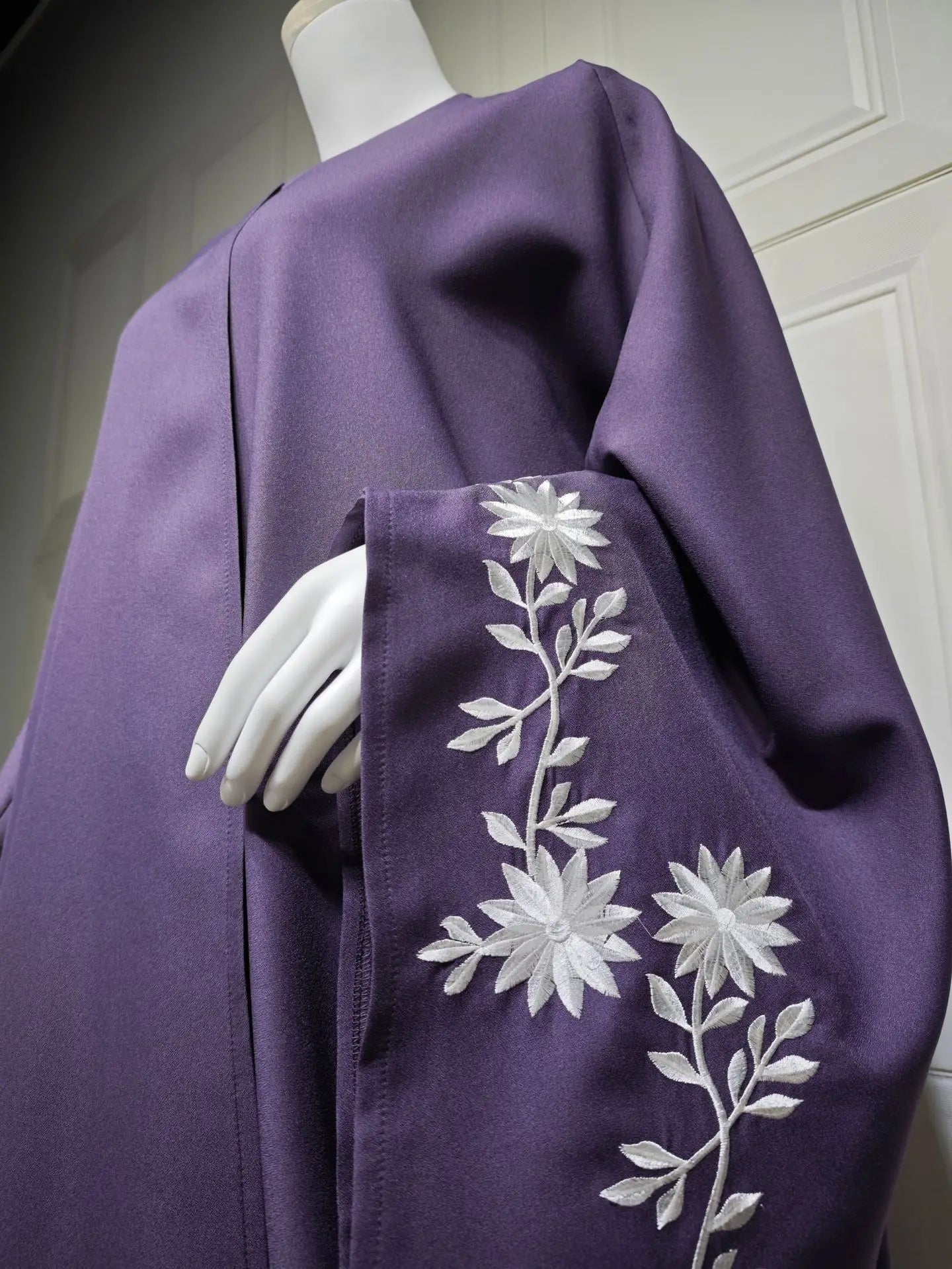Middle East Dubai Beautiful Embroidered Party Dress Islamic Modest Abaya Muslim Turkish Arab Muslim Robe With Hijab
