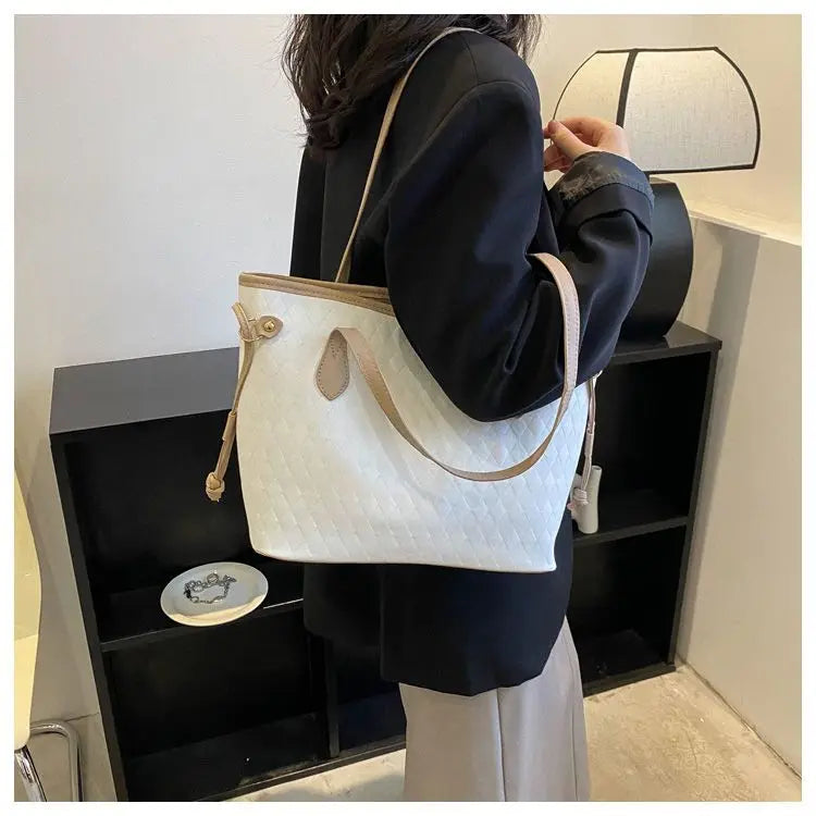 Large Capacity Bag Women's New Trendy and High-end Tote Bag Women's Summer Versatile Handheld Single Shoulder Commuting Bag