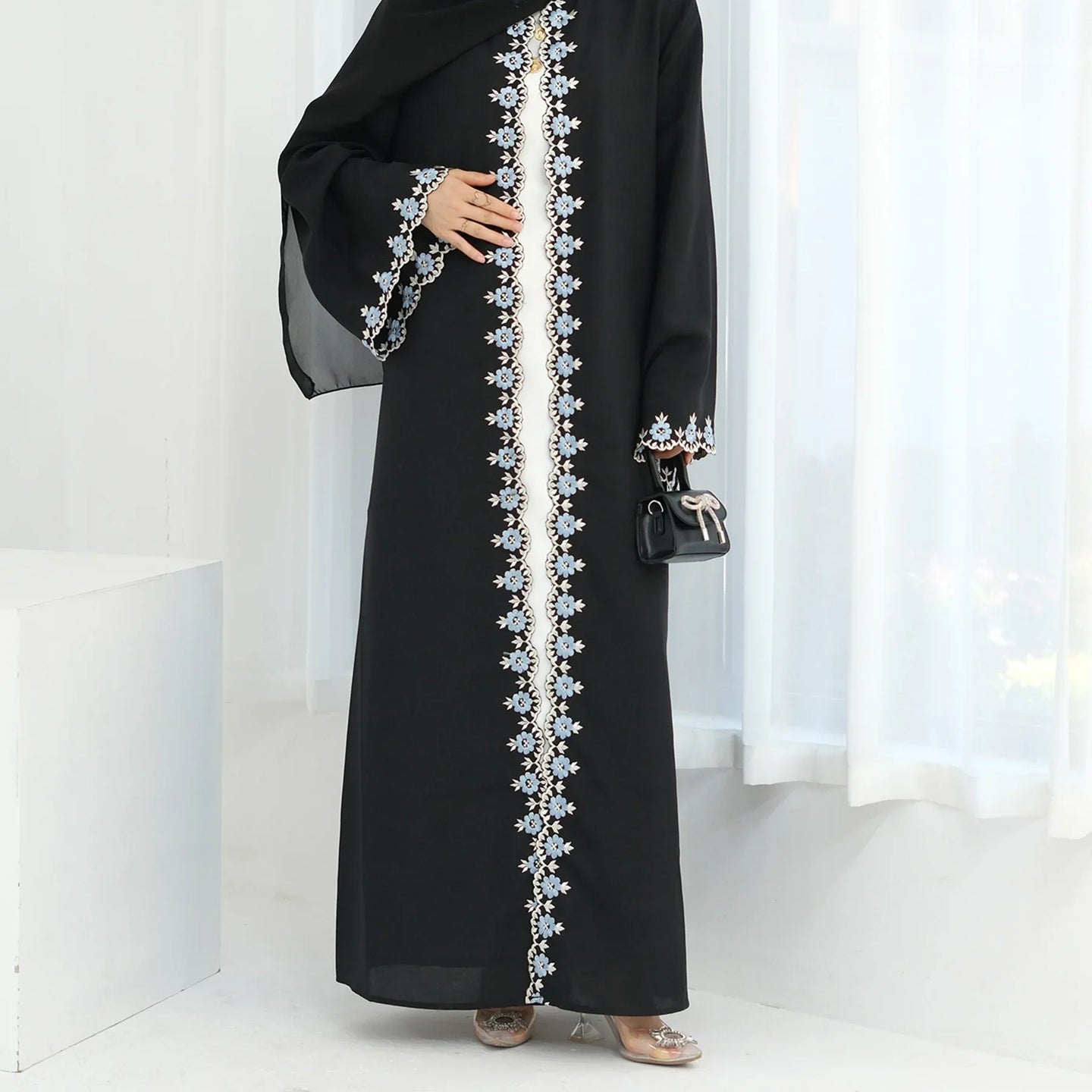 Eid Ramadan Flower Embroidery Abayas for Women Muslim Dress Dubai Open Abaya Turkey Kaftan Kebaya Caftan Marocain Femme Robe New