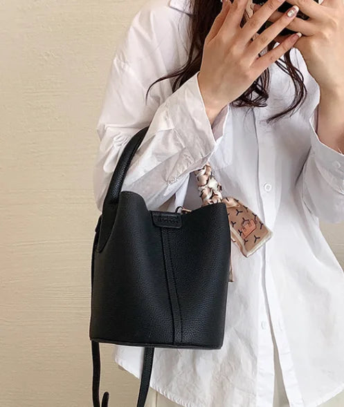 Summer fashion handbag solid color 2025 new style French small fresh shoulder crossbody bag trendy bucket bag