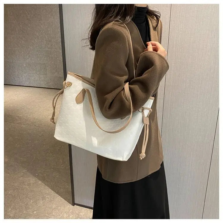 Large Capacity Bag Women's New Trendy and High-end Tote Bag Women's Summer Versatile Handheld Single Shoulder Commuting Bag