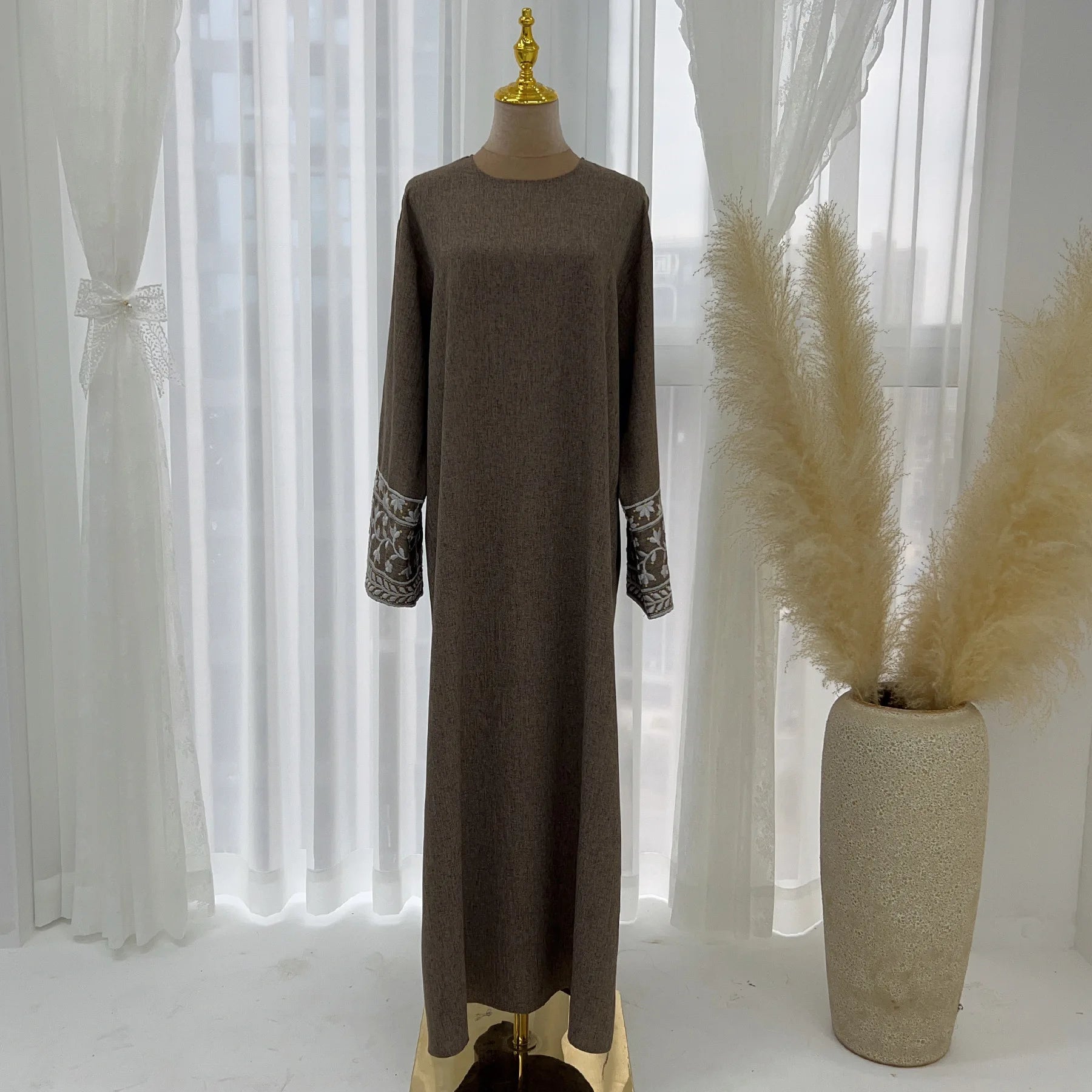 2024 New Embroidery Sleeve Dubai Abaya Middle East Türkiye Elegant Dress Party Gown Eid Ramadan Islam Women Muslim Clothing