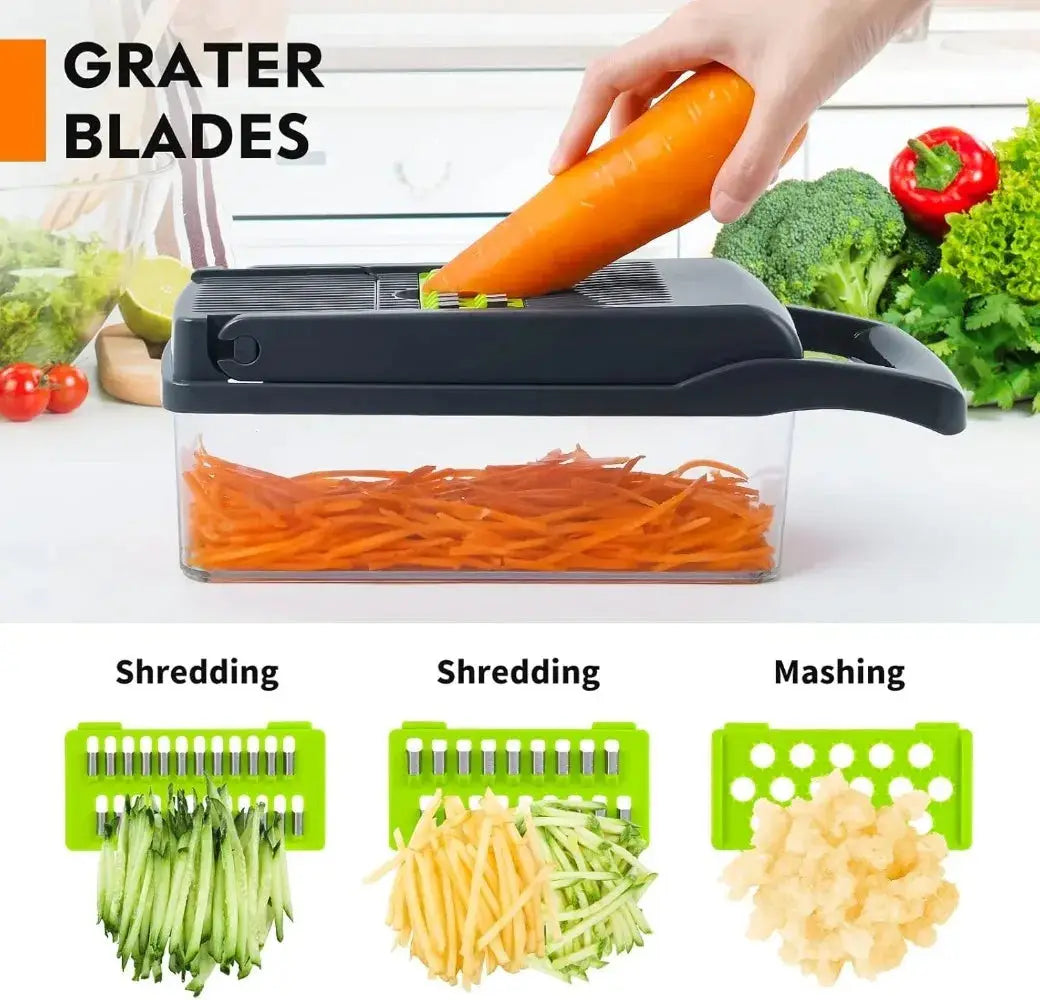 Rallador de cocina con cuchillas intercambiables para triturar y rallar verduras como zanahorias y calabacines de manera eficiente.