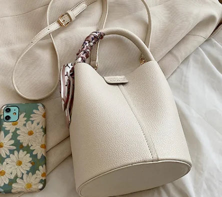 Summer fashion handbag solid color 2025 new style French small fresh shoulder crossbody bag trendy bucket bag